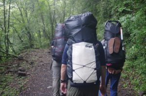 南アルプス深南部で「FREE LIGHT（フリーライト）のオーナー高橋氏」と、 「outdoorstore nero（アウトドアストア・ネロ）のオーナー大武氏」が、 参加してくれる、恒例の夏の大冒険。キレイなヤマトイワナが釣れました。