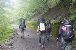 南アルプス深南部で「FREE LIGHT（フリーライト）のオーナー高橋氏」と、 「outdoorstore nero（アウトドアストア・ネロ）のオーナー大武氏」が、 参加してくれる、恒例の夏の大冒険。キレイなヤマトイワナが釣れました。